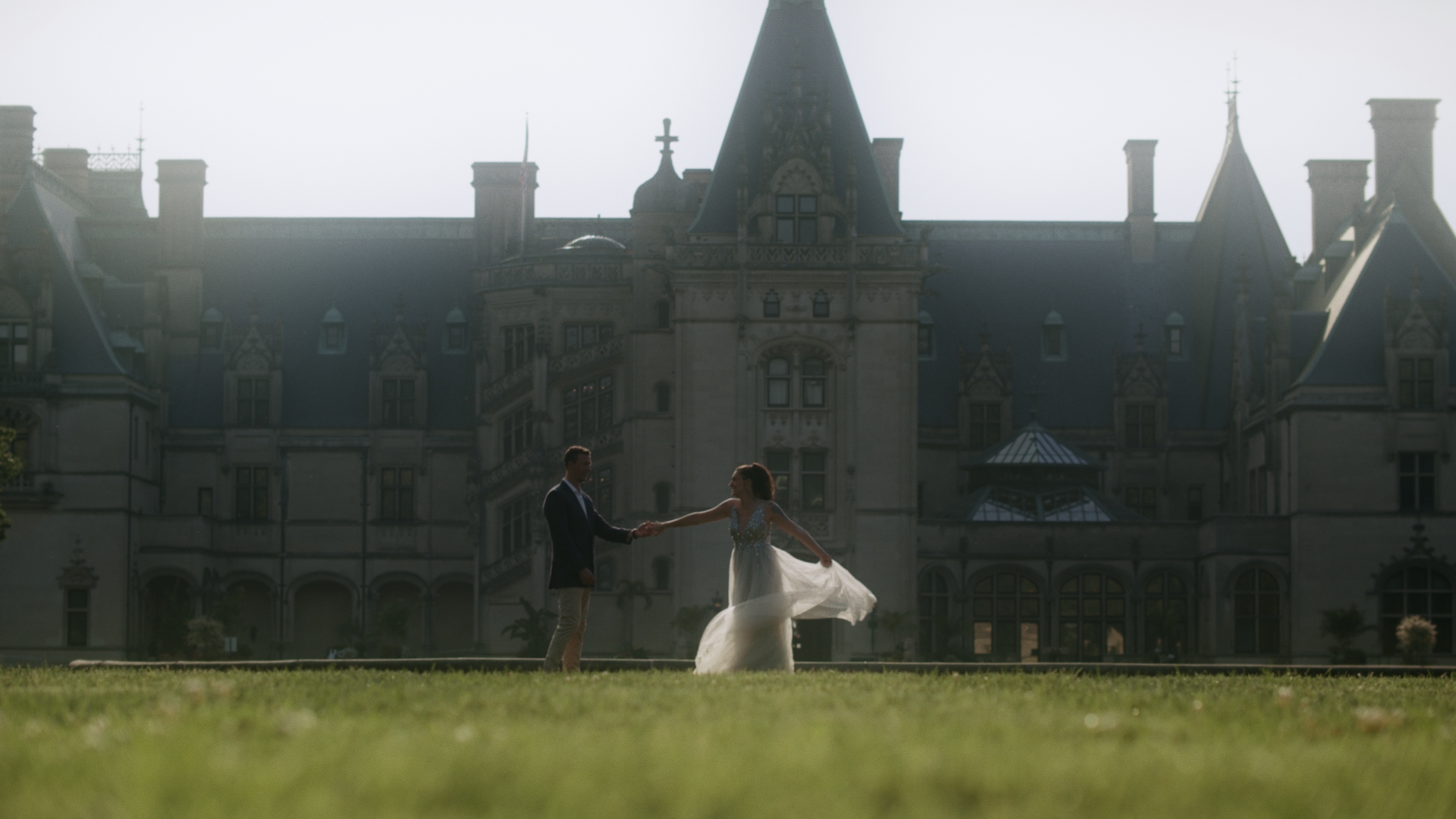 Couple engagement session at Biltmore Estate